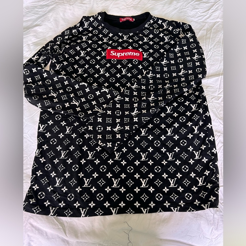 Graphic t shirt